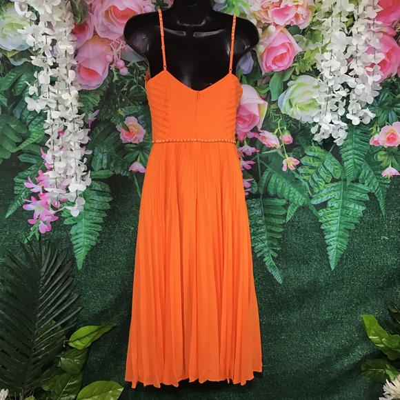 Karen Millen Orange chain pleated dress - Picture 12 of 16